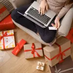Gli italiani scelgono i regali online